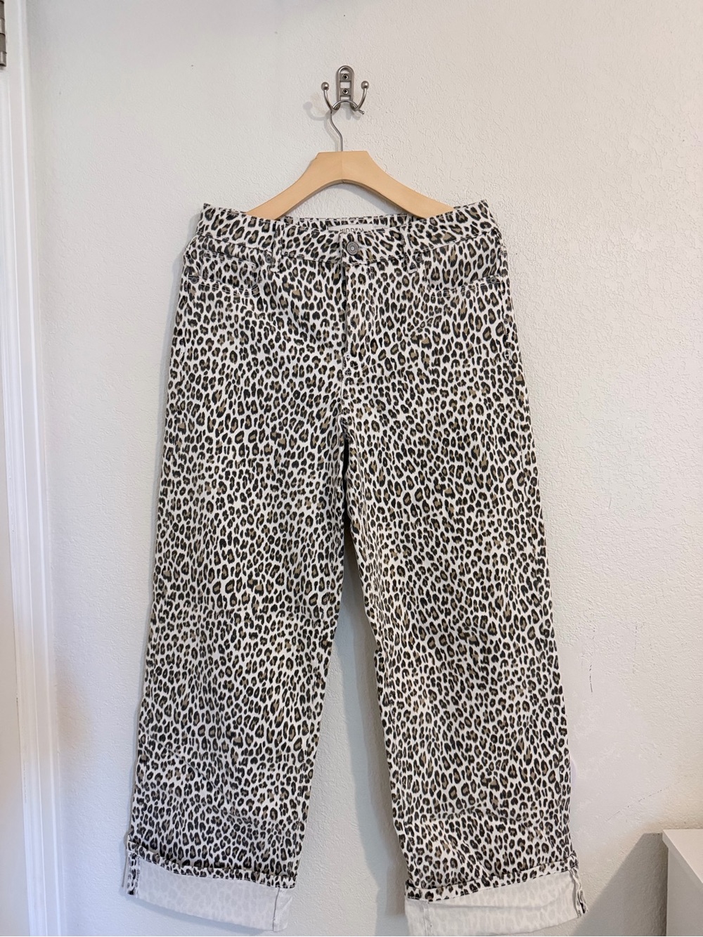 Women's Cream and Black Leopard-Print Casual Jeans